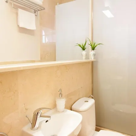 5-bedroom Oceanfront With Private Pool Vila *