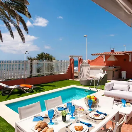 Villa 5-bedroom Oceanfront With Private Pool